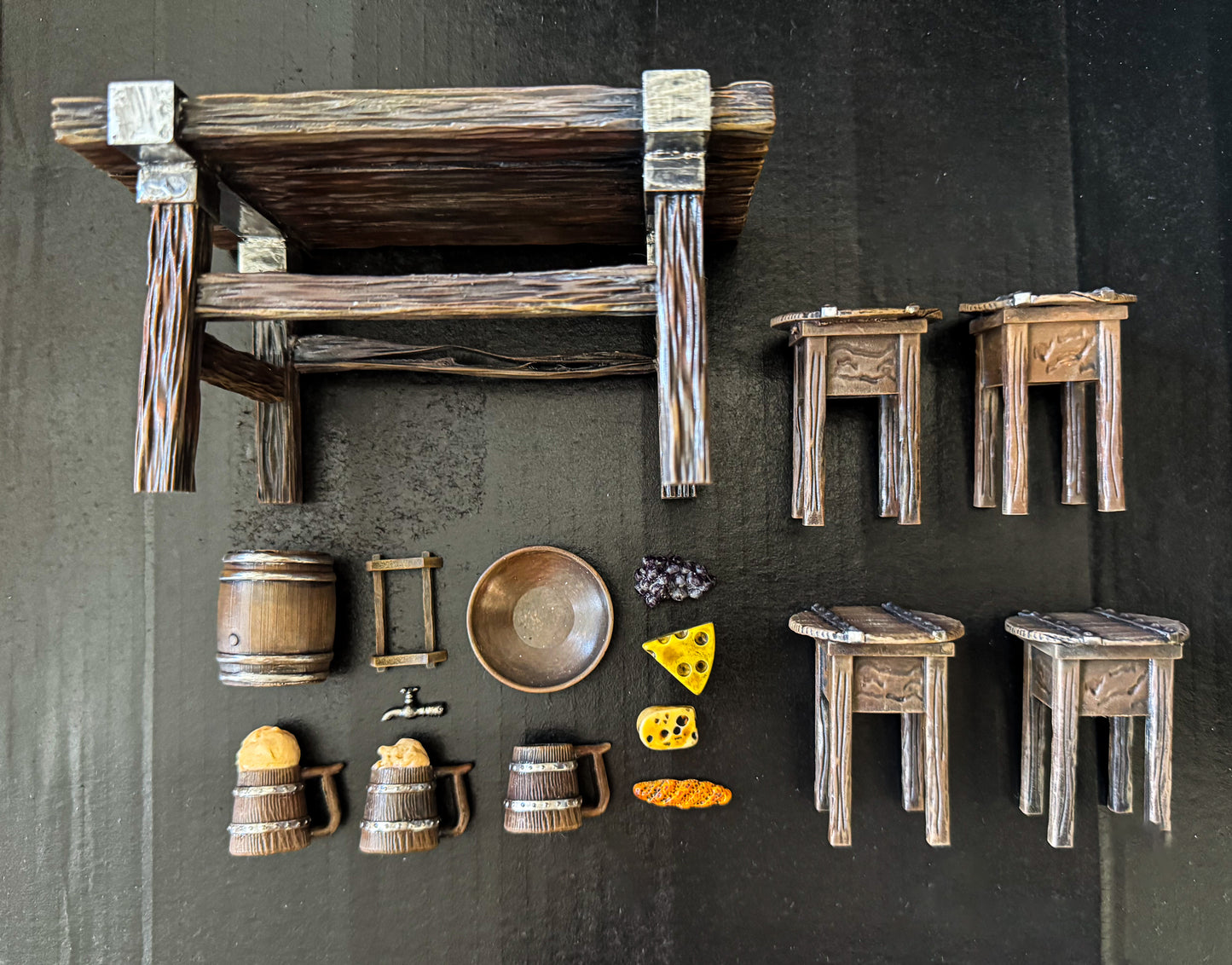 “The Tavern Table” – Medieval Feast Diorama set