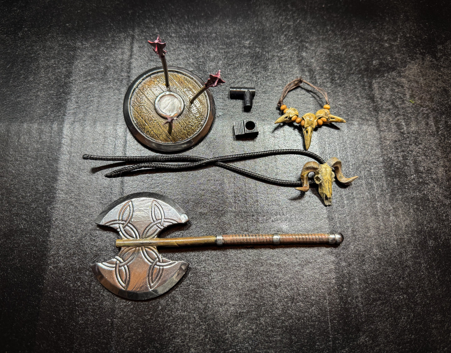 “The Raider’s Relic Set” – weapon set
