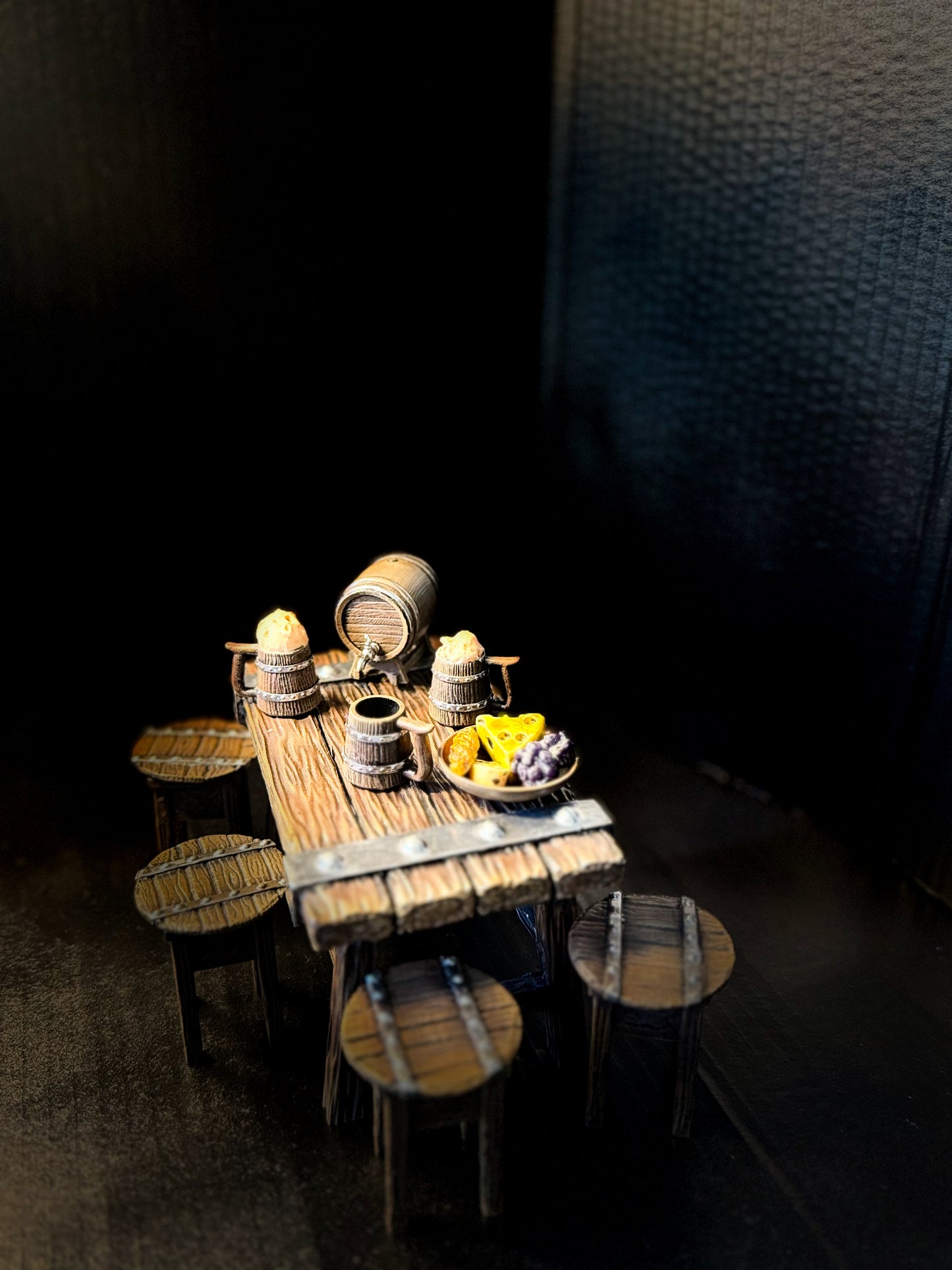 “The Tavern Table” – Medieval Feast Diorama set