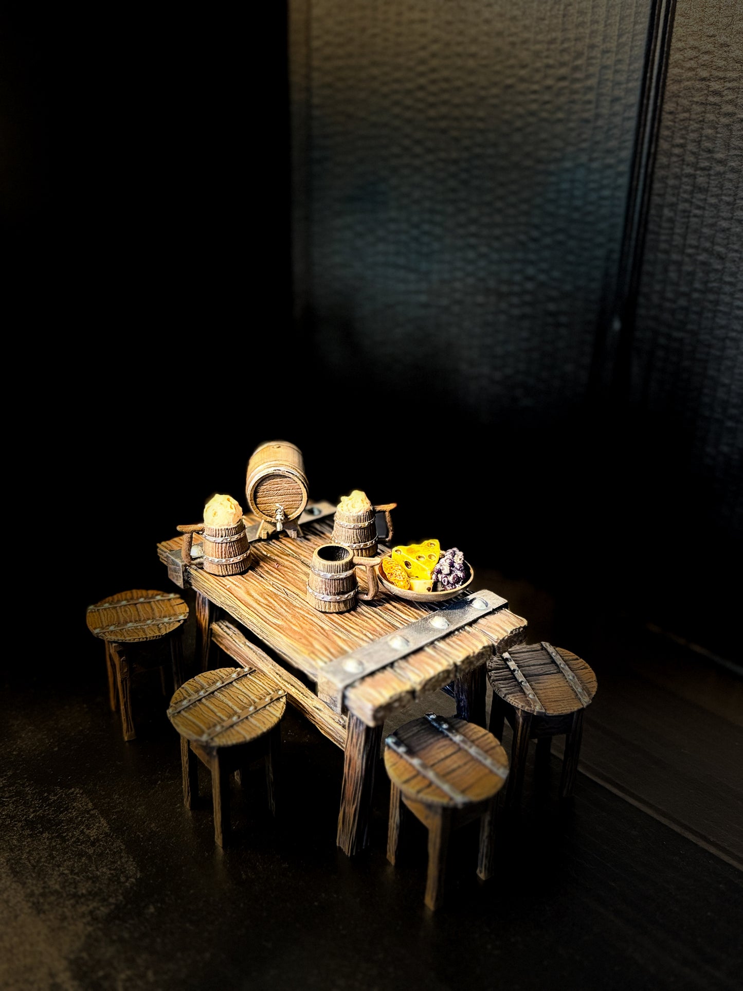 “The Tavern Table” – Medieval Feast Diorama set