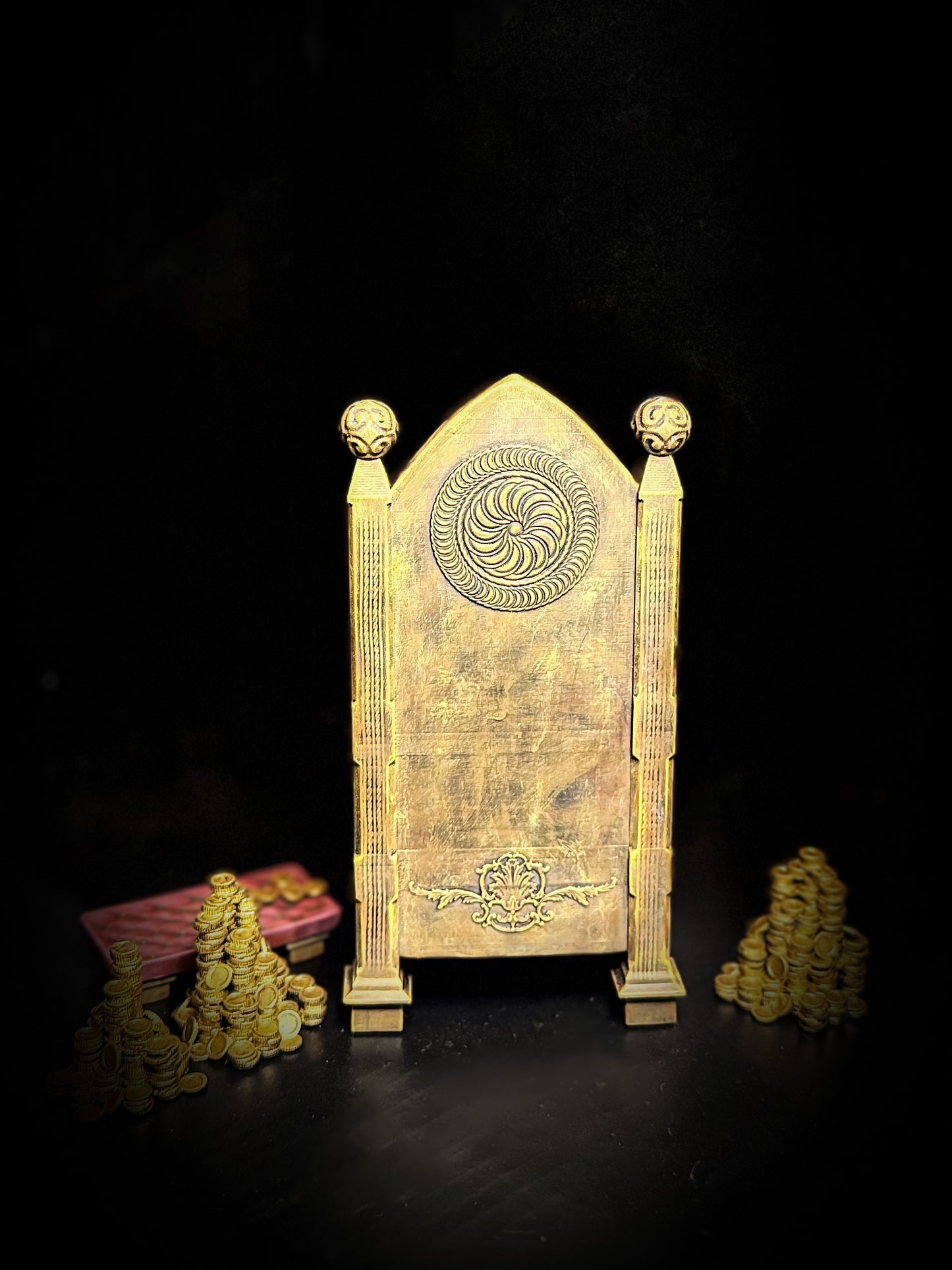 The Gilded Hoard Throne Set – Royal Display & Treasure Accessories